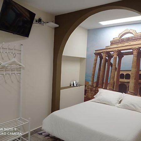 Eres Emerita "Apartamentos & Suites" Mérida Buitenkant foto