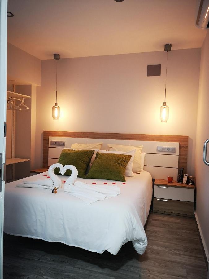 Eres Emerita "Apartamentos & Suites" Mérida Buitenkant foto