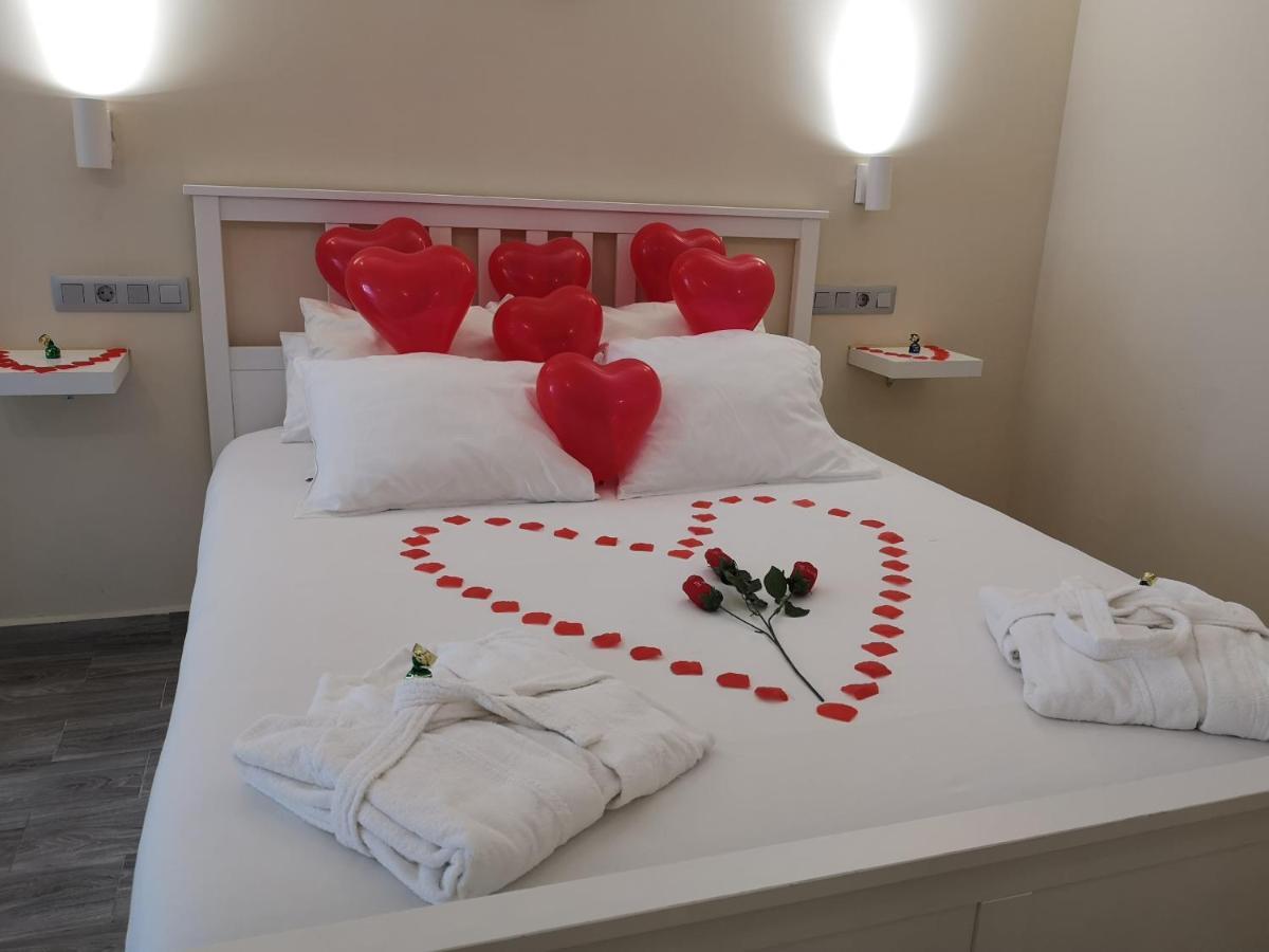 Eres Emerita "Apartamentos & Suites" Mérida Buitenkant foto