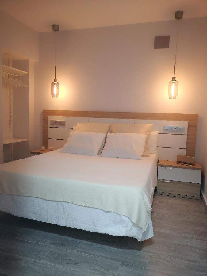 Eres Emerita "Apartamentos & Suites" Mérida Buitenkant foto