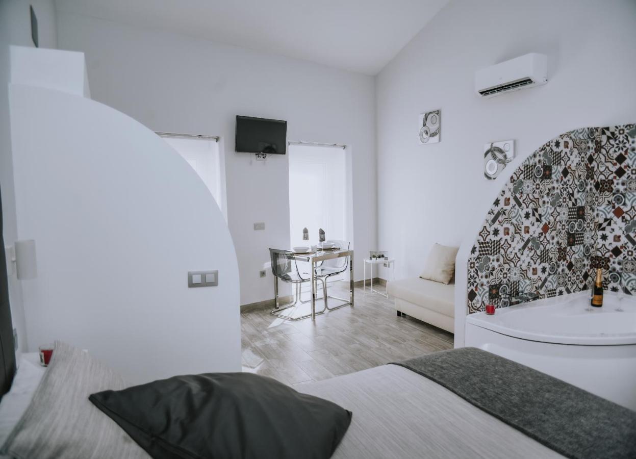 Eres Emerita "Apartamentos & Suites" Mérida Buitenkant foto