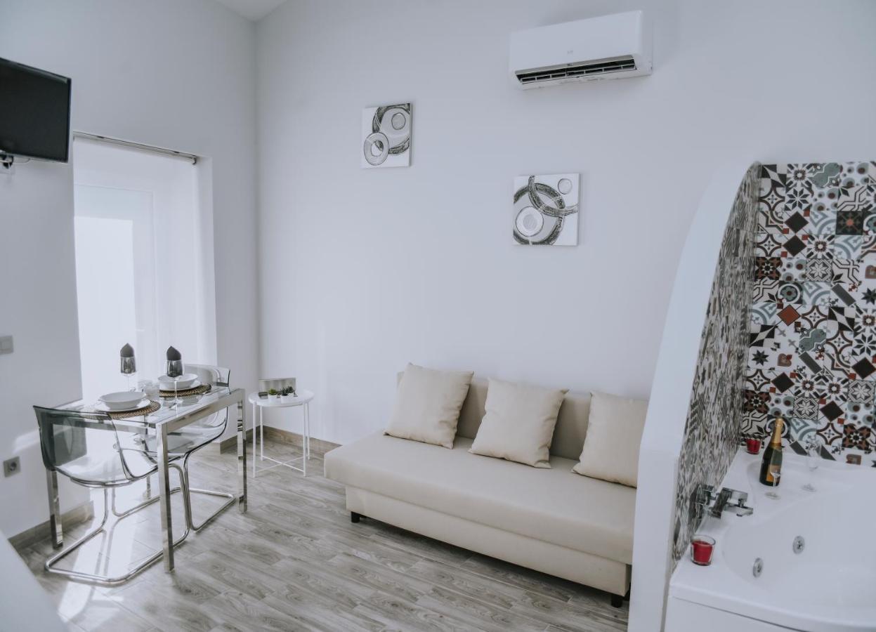 Eres Emerita "Apartamentos & Suites" Mérida Buitenkant foto