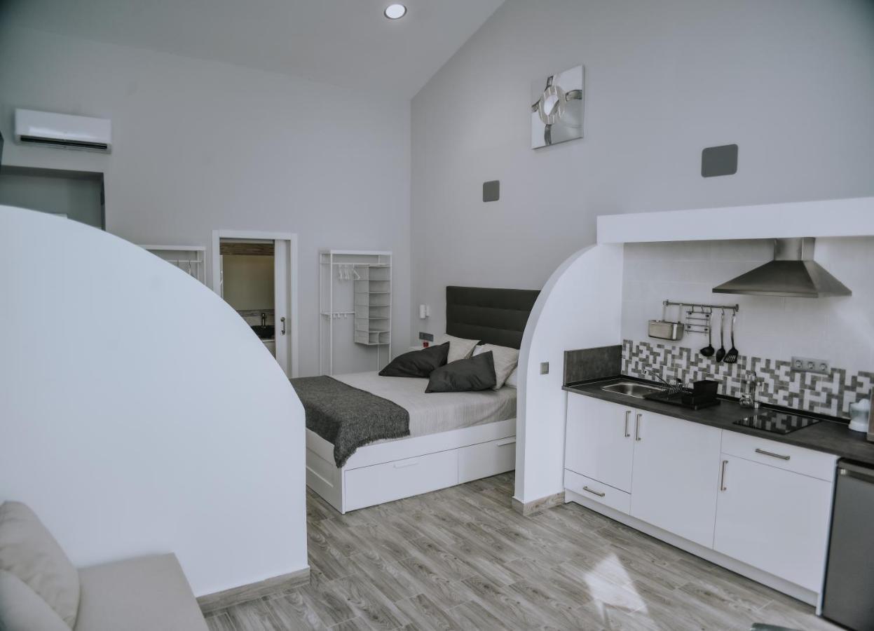 Eres Emerita "Apartamentos & Suites" Mérida Buitenkant foto